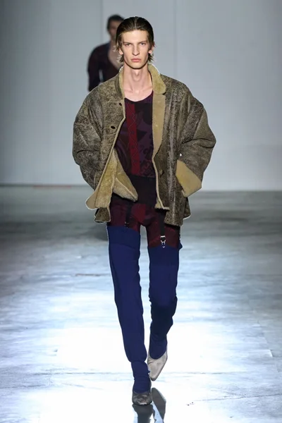 Look 37